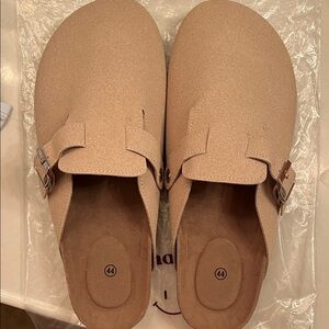 Beige Slip-On Cloggs